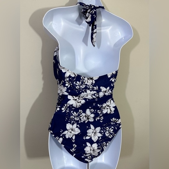 B 2 Prity sz med 1 piece swimsuit in a blue & white beachy look Nearly new - Picture 7 of 14